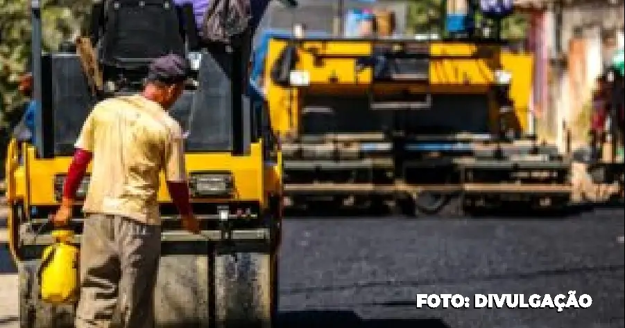 Em Belford Roxo ruas do bairro Santa Maria recebem asfalto