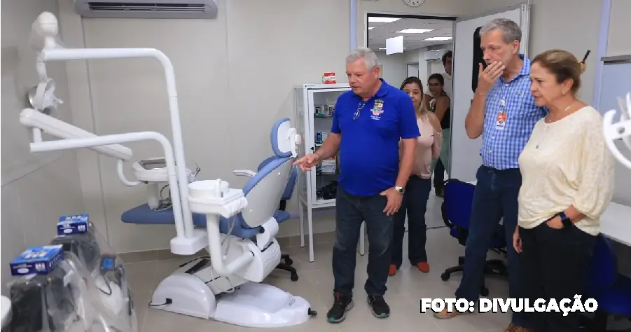 Prefeito Axel Grael visita obras de reforma da unidade do Médico de Família do Engenho do Mato