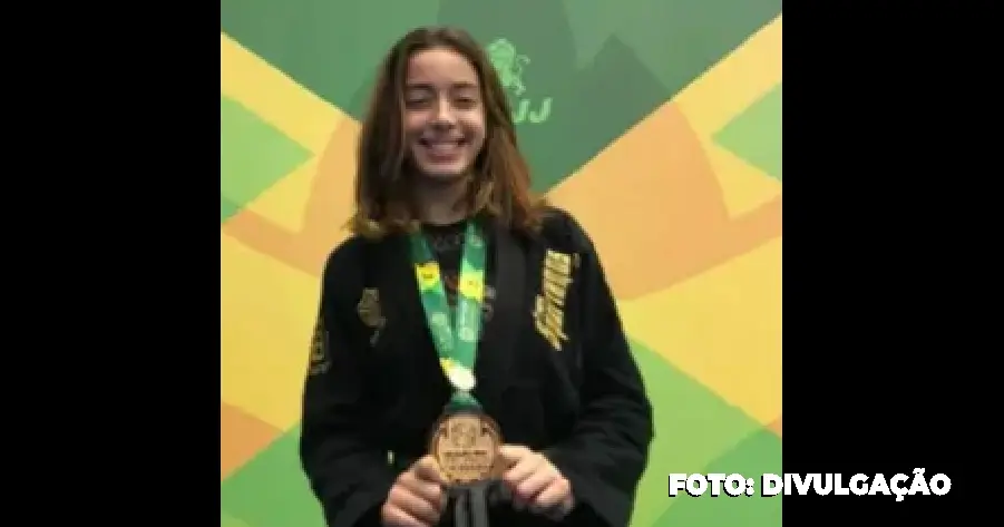 Atleta Gonçalense Conquista Medalha de Ouro no Campeonato Brasileiro Kids de Jiu-jitsu