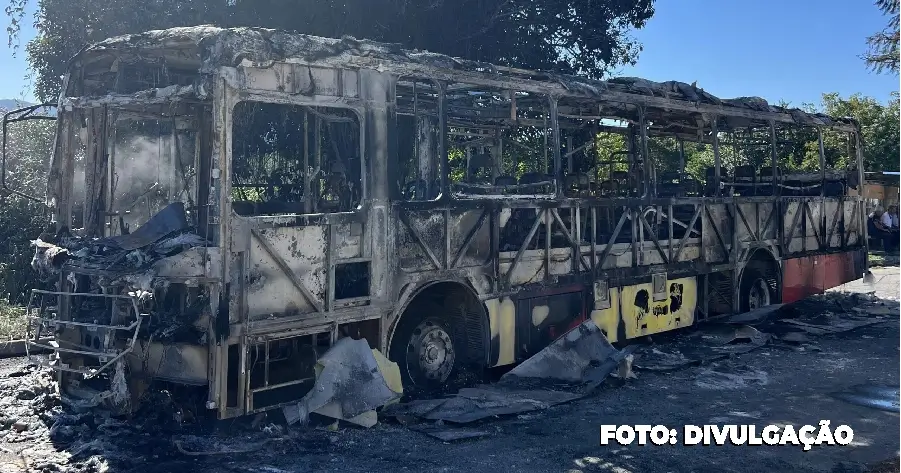 Operação prende suspeitos de atear fogo em ônibus em Maricá