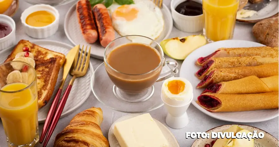 Cardiologista revela os 4 alimentos perfeitos para o café da manhã