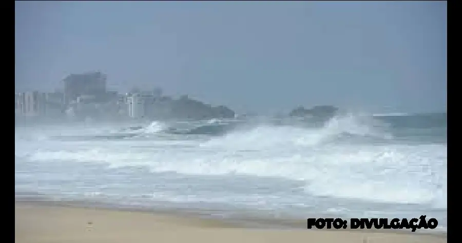 Maior onda de frio do ano derruba temperaturas pelo país e pode causar ondas de até 4 metros