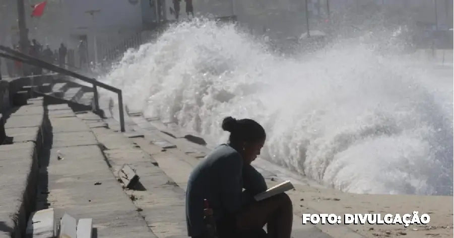 Previsão do Tempo no Rio: Frio Cede, Calor Retorna