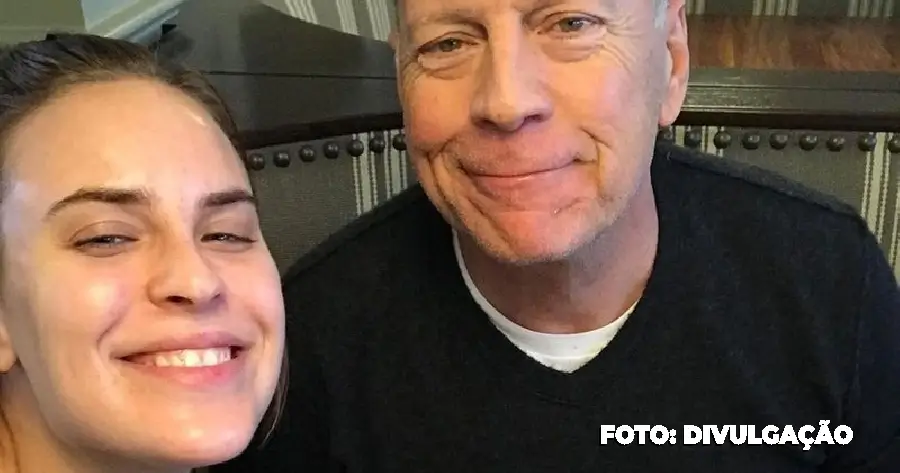 Filha de Bruce Willis compartilha novas fotos com o pai diagnosticado com demência