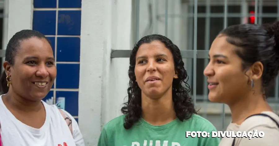 Famílias Compartilham o Sonho de Entrar na Faculdade Juntos no Enem