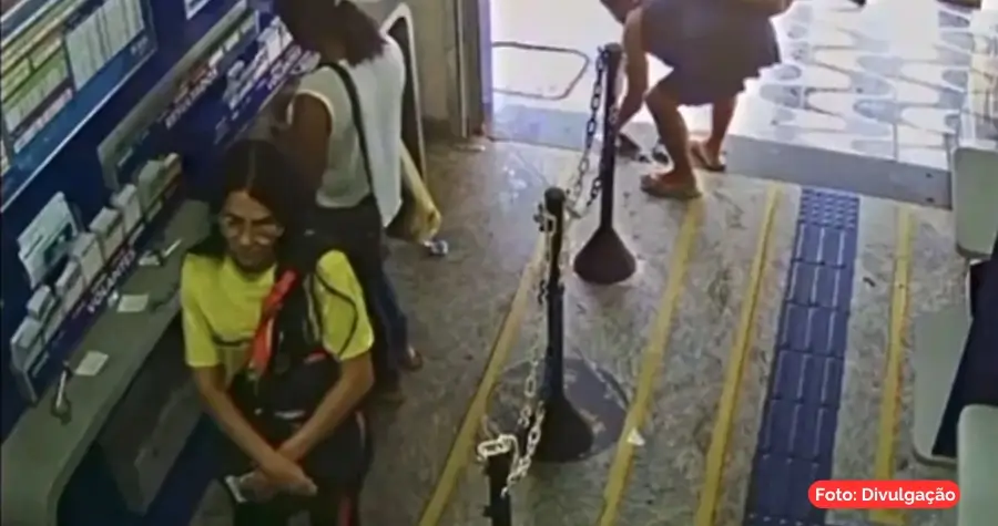 VÍDEO: Mulher é flagrada furtando R$ 967 em lotérica em Taguatinga