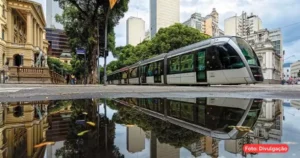 Futuro dos transportes no Rio com VLT e metrô expandidos.